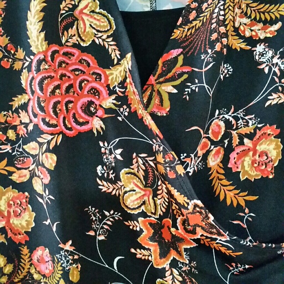 Beautiful Kim Rogers Floral Top EUC - Picture 2 of 5